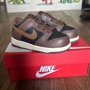 Nike Kids Brown and Black Low-Top Sneakers